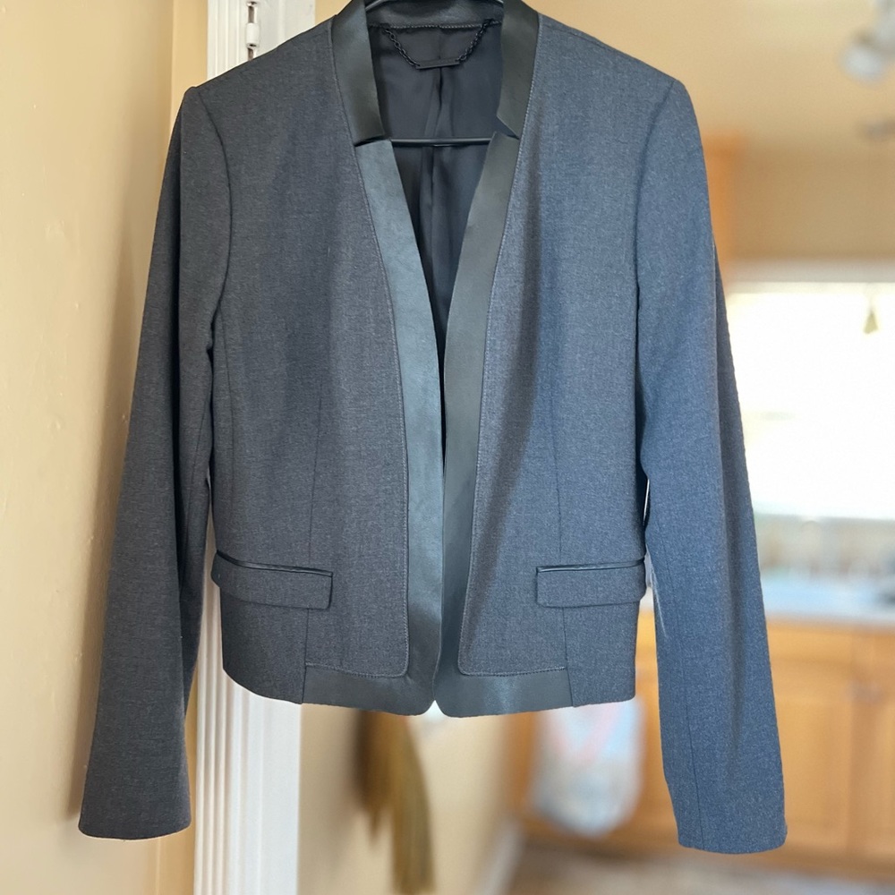 Elie Tahari leather trim blazer. Gray wool.  leather trim. pristine condition.